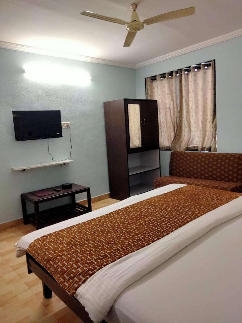 Hotel Sarika Murbād Exterior foto